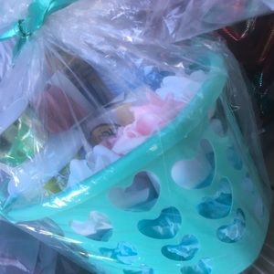 BATH AND BODY WORKS BASKET